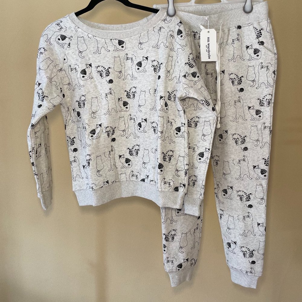 SM Wardrobe Cat Sweatshirt Sweatpants Set - Small